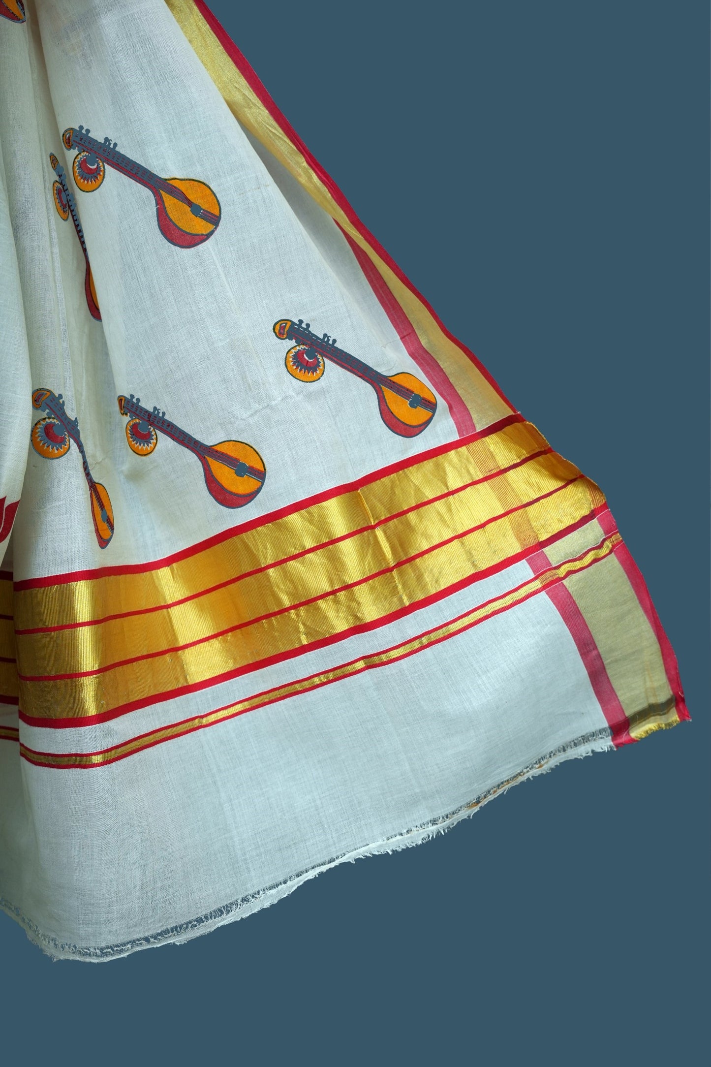 Erthnik™ Kerala Cotton Saree – Veena Motif with Red & Golden Kasavu Border